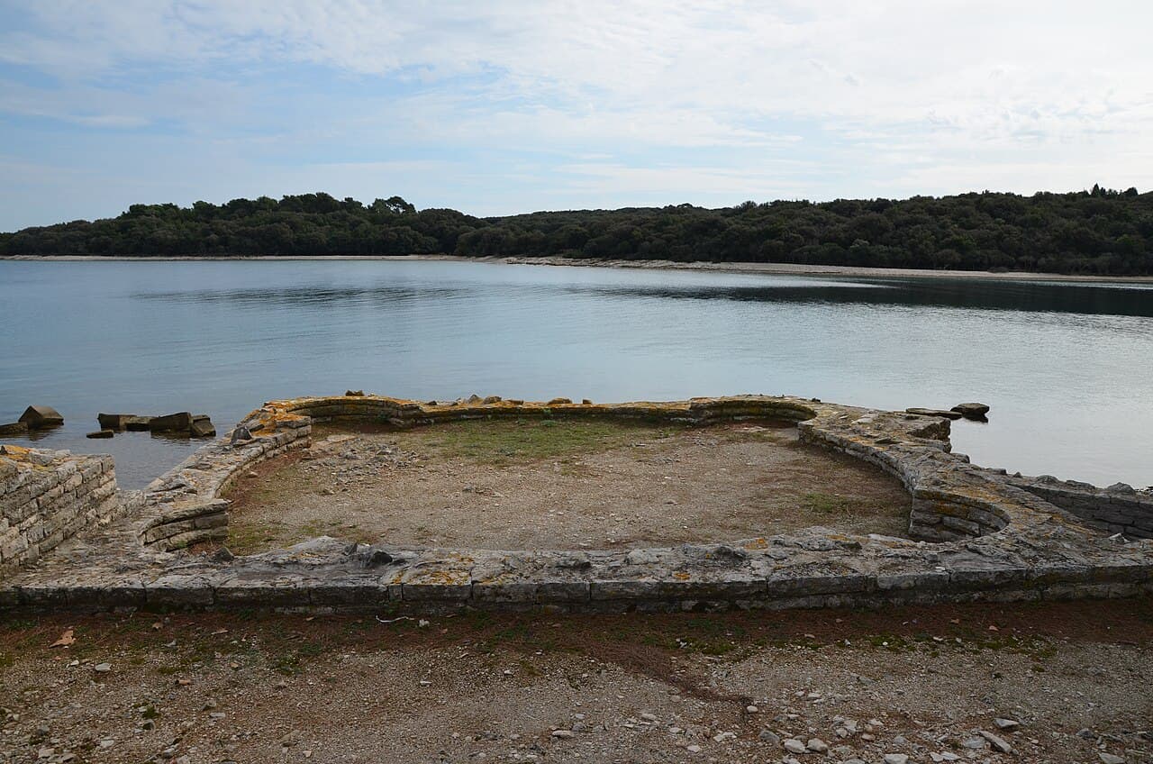 Remains of a Roman villa on the shore of Verige Bay, Brijuni